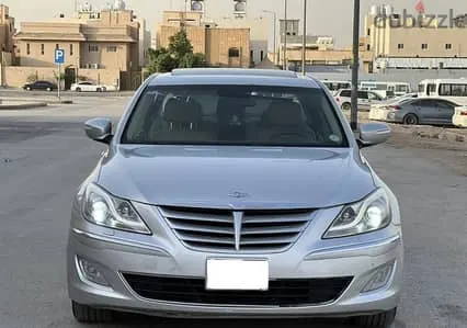 Genesis G80 2013