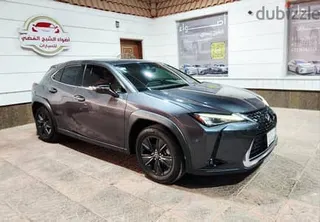 Lexus UX 200 2023