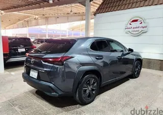 Lexus UX 200 2023