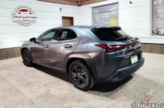 Lexus UX 200 2023