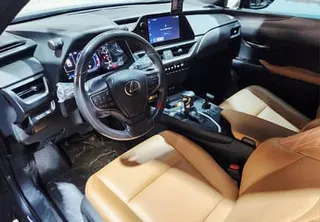 Lexus UX 200 2023