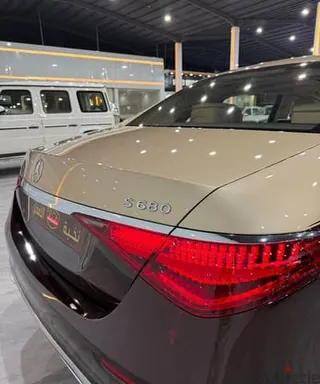 مرسيدس بنز مايباخ 2022