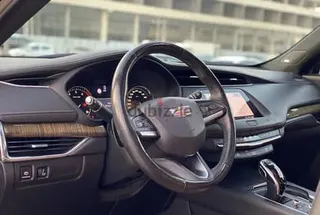 كاديلاك XT4 2020