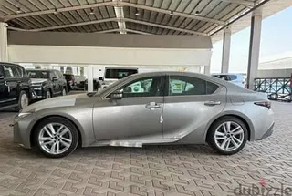 Lexus IS 300 2025
