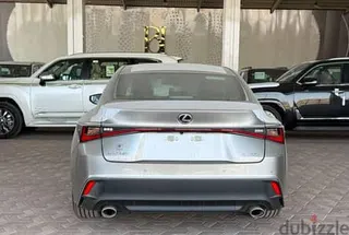 Lexus IS 300 2025