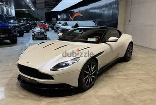 أستون مارتن DB11 2018