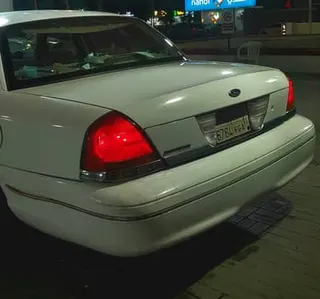 Ford Crown Victoria 2002