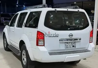 نيسان باثفايندر 2012