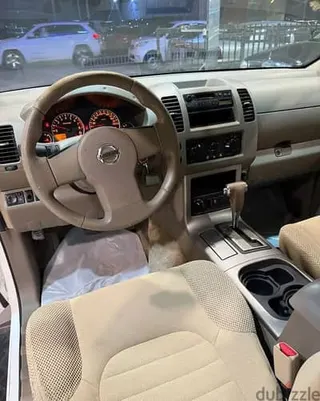 نيسان باثفايندر 2012