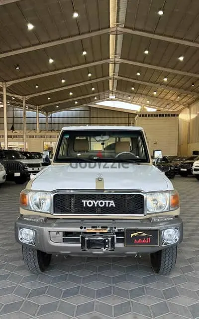 Toyota Land Cruiser Pickup 2014