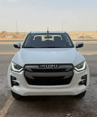 إيسوزو ديماكس 2023