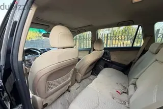 Toyota RAV4 2011