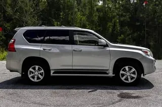 لكزس LX 600 2010