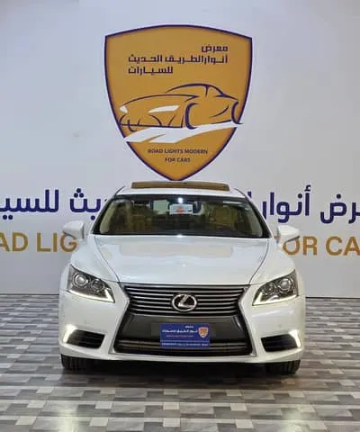 Lexus LS 460 2022