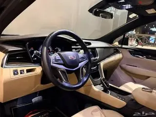 كاديلاك XT5 2017