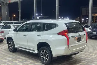 Mitsubishi Montero 2016