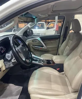 Mitsubishi Montero 2016