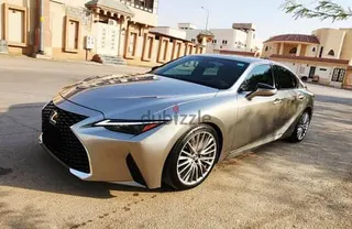 لكزس IS 350 2024