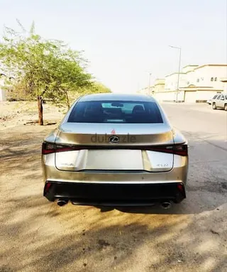 لكزس IS 350 2024