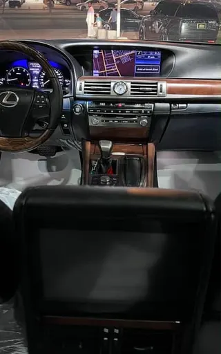 لكزس LS 460 2013