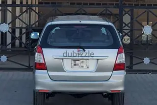 تويوتا Innova 2014