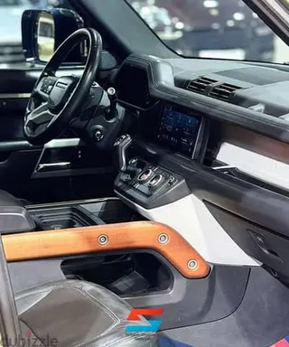 Land Rover Defender 2020