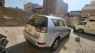 Mitsubishi Outlander 2011