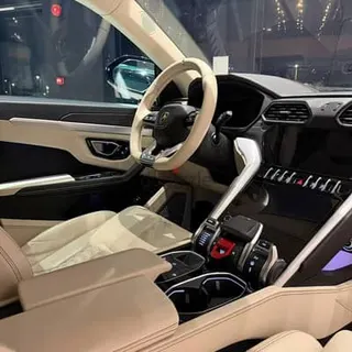 لامبورغيني Urus 2022