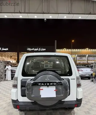ميتسوبيشي باجيرو 2013