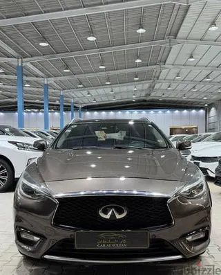 Infiniti Q30 2017