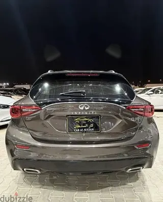 Infiniti Q30 2017