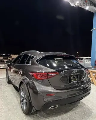 Infiniti Q30 2017