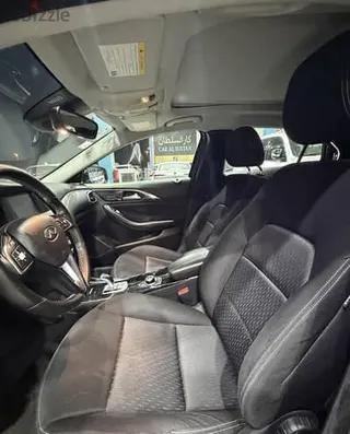 Infiniti Q30 2017