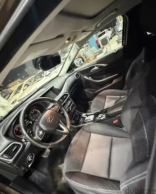 Infiniti Q30 2017