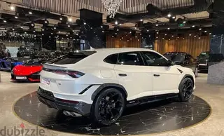 لامبورغيني Urus 2024