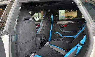لامبورغيني Urus 2024