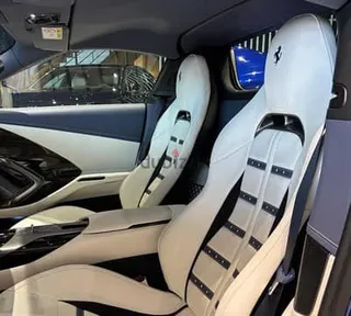 Ferrari 12 Cilindr 2025
