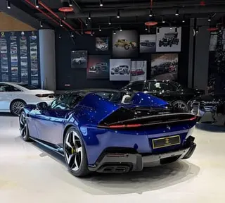 Ferrari 12 Cilindr 2025