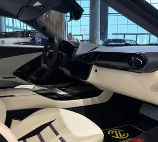 Ferrari 12 Cilindr 2025
