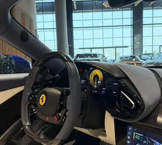 Ferrari 12 Cilindr 2025