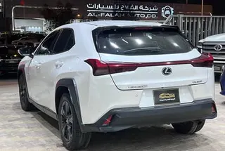 لكزس UX 200 2019