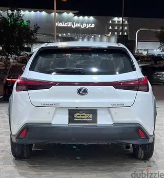 لكزس UX 200 2019