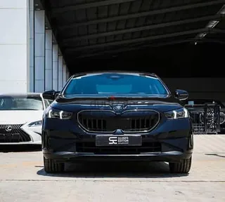 بي إم دبليو 5 Series 2025