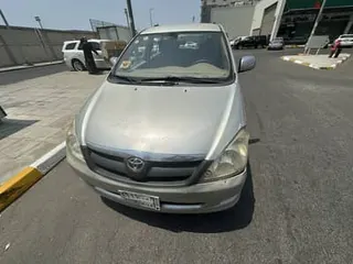 تويوتا Innova 2006