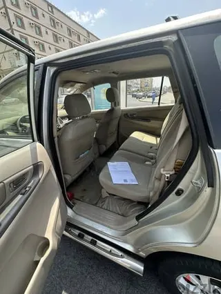 تويوتا Innova 2006