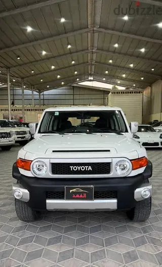 تويوتا FJ Cruiser 2015 — Dubizzle Saudi