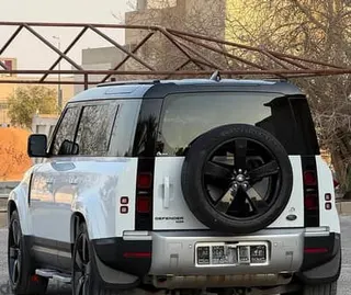 لاند روفر Defender 110 2022