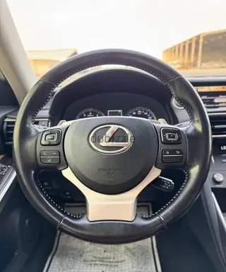 لكزس IS 350 2020