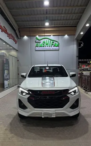 إيسوزو ديماكس 2025