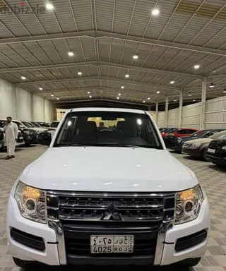 ميتسوبيشي باجيرو 2015